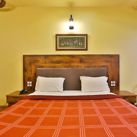 Palette - Hotel Ocean Inn Daman Eksteriør billede