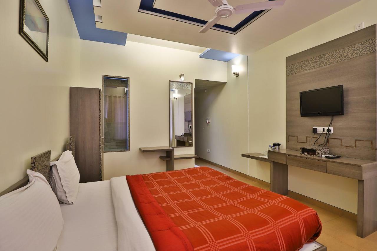Palette - Hotel Ocean Inn Daman Eksteriør billede